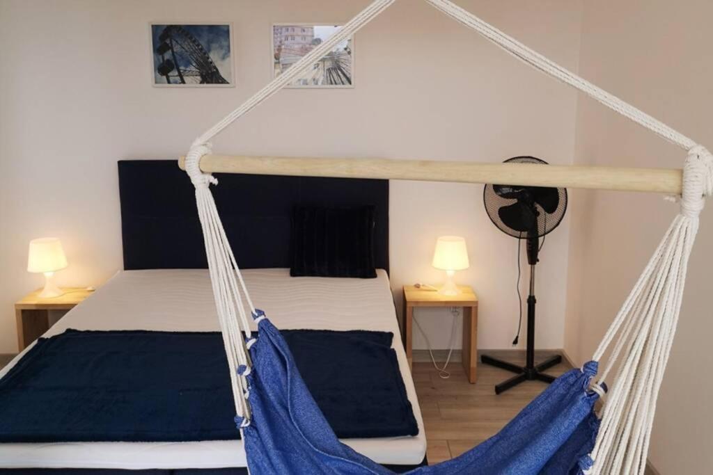 The Blue Apartment Gdansk Bagian luar foto