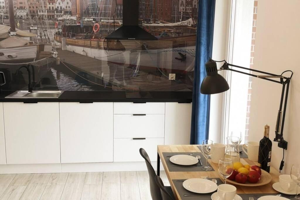 The Blue Apartment Gdansk Bagian luar foto